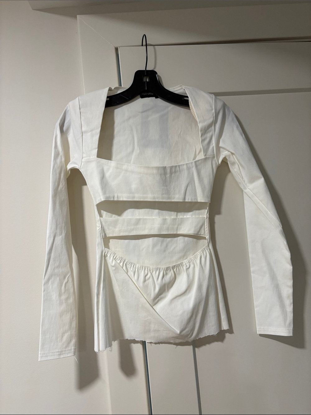 PrettyLittleThing White Long-Sleeve Cutout Top
